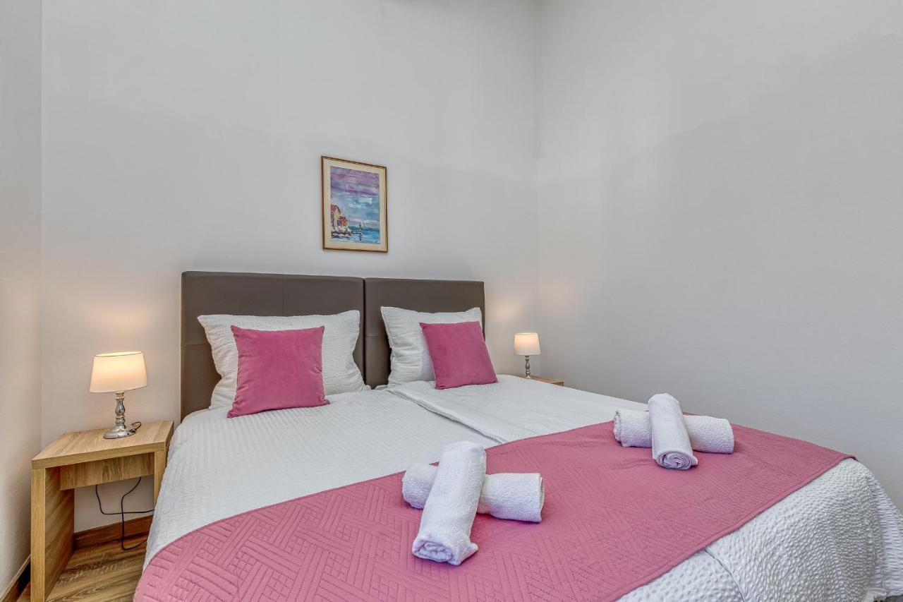 Island Resort Mihaela - Happy Rentals تروغير المظهر الخارجي الصورة