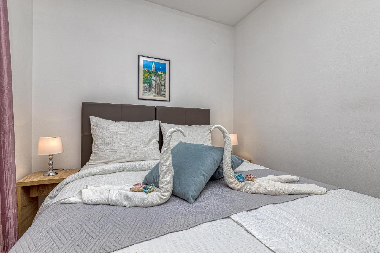 Island Resort Mihaela - Happy Rentals تروغير المظهر الخارجي الصورة